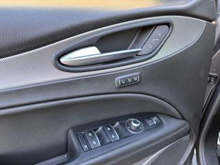ALFA ROMEO Stelvio usata, con Portellone posteriore elettrico
