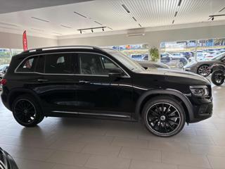 MERCEDES-BENZ GLB 200 usata, con Autoradio