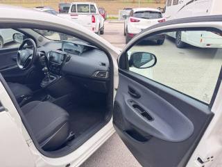 LANCIA Ypsilon usata, con Luci diurne LED