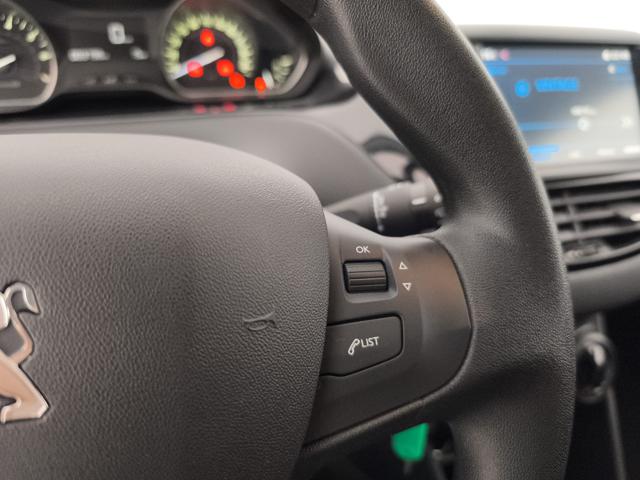 PEUGEOT 208 usata, con Sedile posteriore sdoppiato