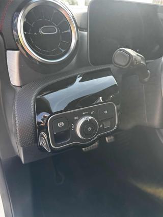 MERCEDES-BENZ CLA 180 usata, con Park Distance Control