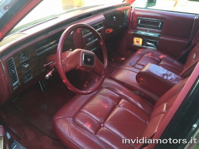 CADILLAC Fleetwood usata 6