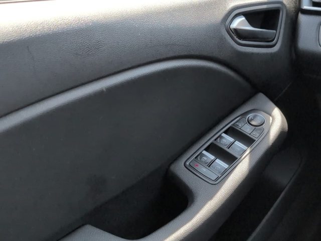 RENAULT Clio usata, con Autoradio digitale