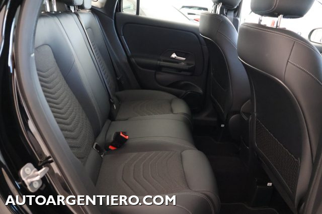 MERCEDES-BENZ GLA 180 usata, con Sensore di pioggia