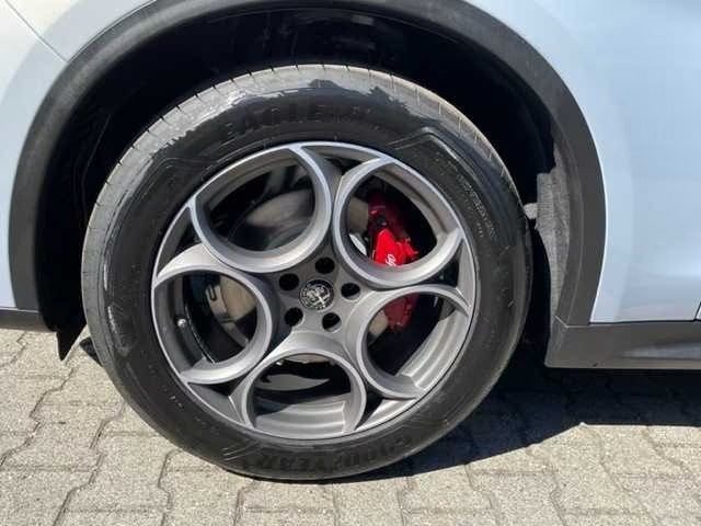 ALFA ROMEO Stelvio usata, con Autoradio