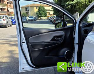 TOYOTA Yaris usata, con Bracciolo