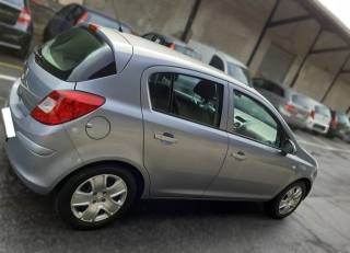 OPEL Corsa usata, con Controllo automatico clima