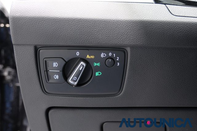 VOLKSWAGEN Passat Variant usata, con Sensori di parcheggio posteriori