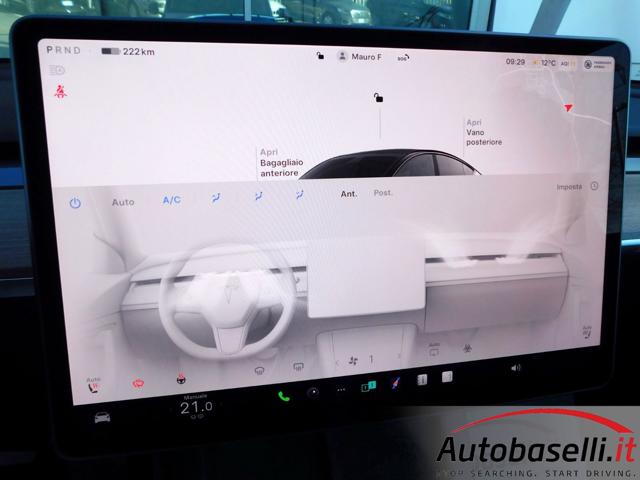 TESLA Model Y usata, con Carica per smartphone a induzione