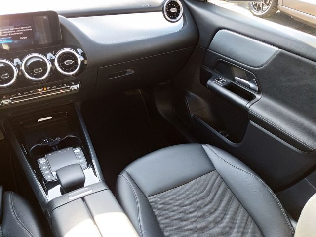 MERCEDES-BENZ GLA 250 usata, con Bluetooth