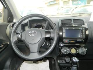 TOYOTA Urban Cruiser usata, con Controllo automatico clima
