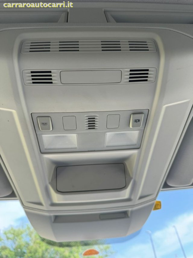 VOLKSWAGEN Crafter usata, con Touch screen