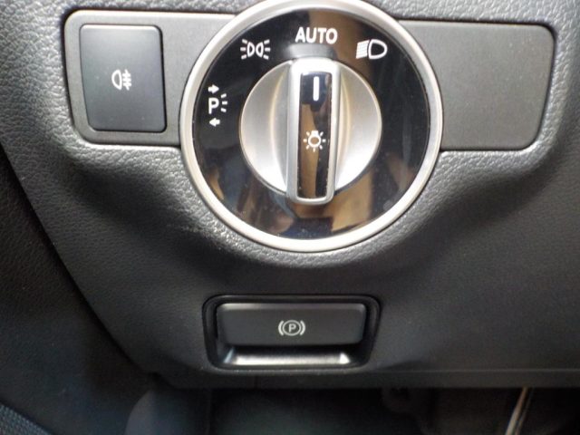MERCEDES-BENZ GLA 200 usata, con Controllo vocale