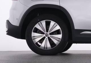 MERCEDES-BENZ EQA usata, con Park Distance Control