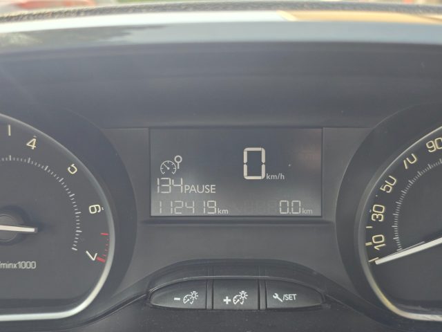 PEUGEOT 208 usata, con Specchietti laterali elettrici