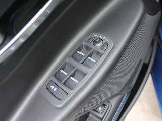 JAGUAR XE usata, con USB