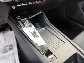 PEUGEOT 308 usata, con Sensori di parcheggio posteriori