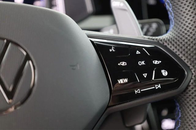 VOLKSWAGEN T-Roc usata, con Park Distance Control