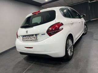 PEUGEOT 208 usata, con Alzacristalli elettrici