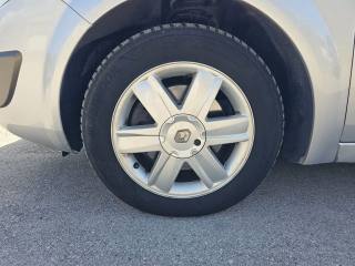 RENAULT Grand Scenic usata, con Servosterzo