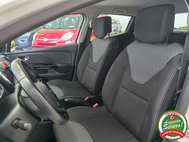 RENAULT Clio usata, con Specchietti laterali elettrici