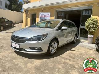 OPEL Astra usata, con Autoradio