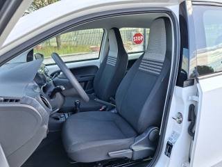 VOLKSWAGEN up! usata 7
