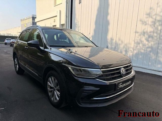 VOLKSWAGEN Tiguan usata, con Airbag laterali