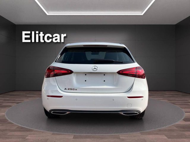 MERCEDES-BENZ A 250 usata, con Alzacristalli elettrici