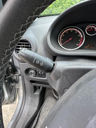OPEL Corsa usata, con Volante in pelle