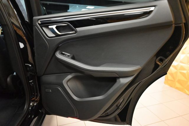 PORSCHE Macan usata 63