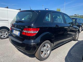 MERCEDES-BENZ B 180 usata, con Airbag laterali