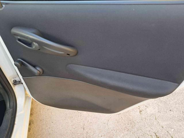 FIAT Punto usata 21