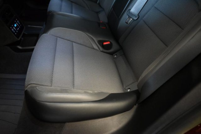 PORSCHE Taycan usata 60