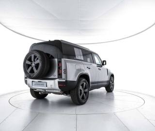 LAND ROVER Defender usata 1