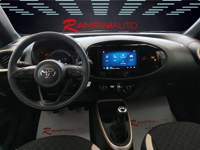 TOYOTA Aygo X usata 13
