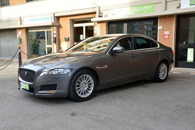 JAGUAR XF usata, con Airbag laterali