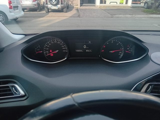 PEUGEOT 308 usata, con Sistema di navigazione