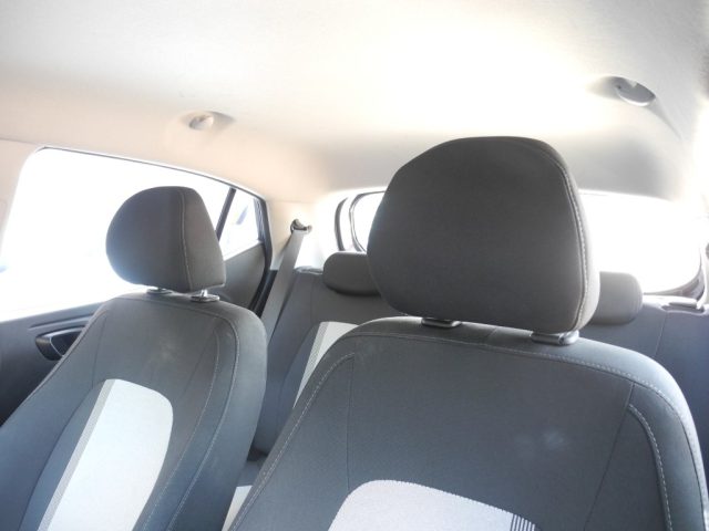 HYUNDAI i10 usata 39