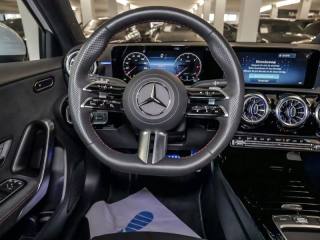 MERCEDES-BENZ A 200 usata, con Controllo automatico clima