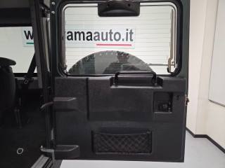 LAND ROVER Defender usata 22