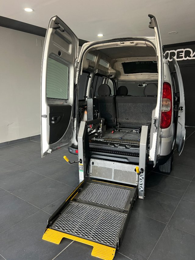 FIAT Doblo usata, con Sedile posteriore sdoppiato