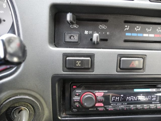 TOYOTA RAV 4 usata, con Lettore CD