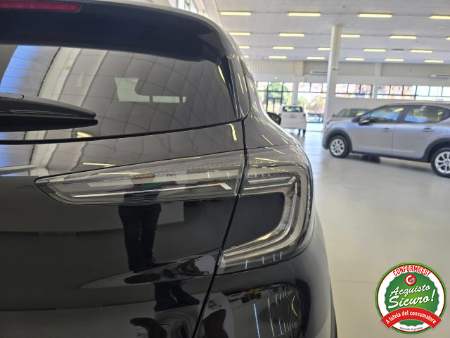 RENAULT Captur usata, con Bracciolo