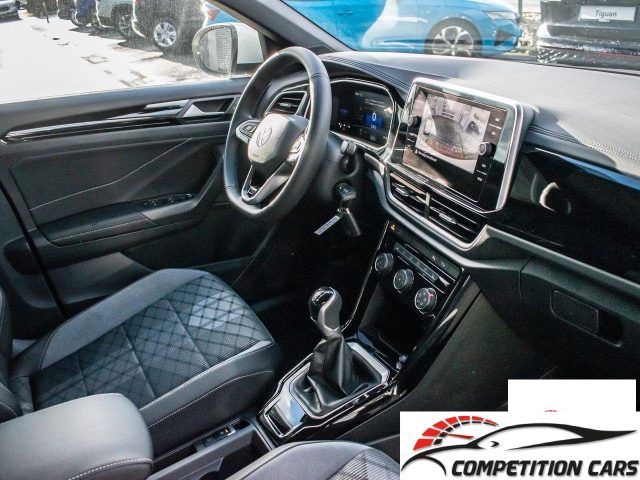 VOLKSWAGEN T-Roc usata, con Autoradio