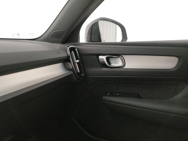 VOLVO XC40 usata, con Sedile posteriore sdoppiato