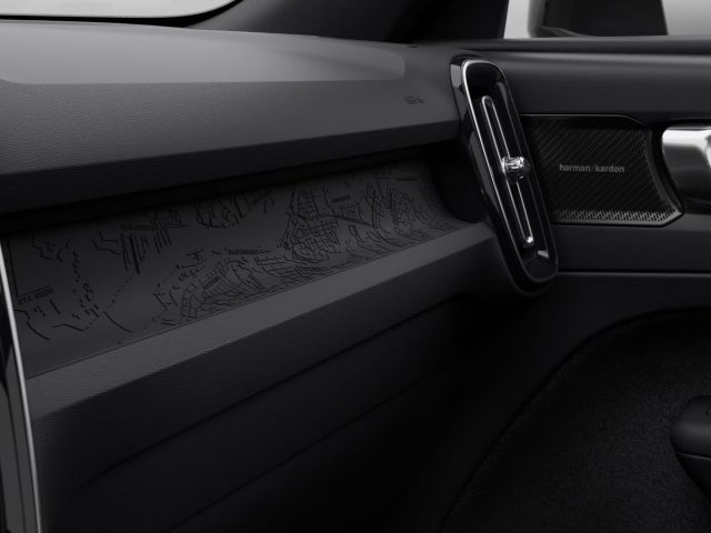 VOLVO EX40 usata, con Controllo automatico clima