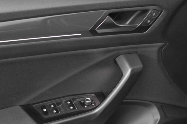 VOLKSWAGEN T-Roc usata, con Fendinebbia