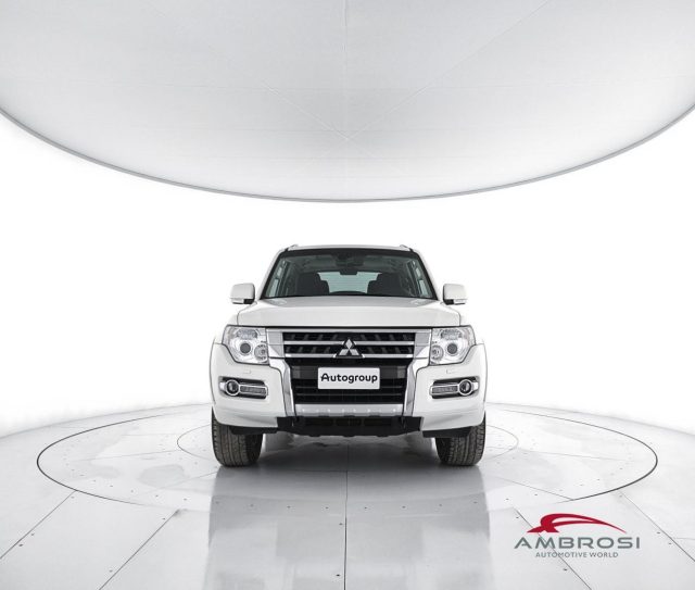 MITSUBISHI Pajero usata 4