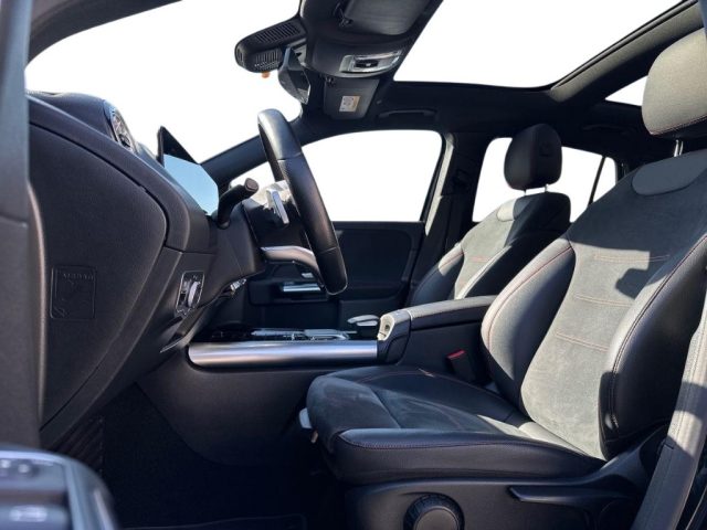 MERCEDES-BENZ GLA 250 usata, con Controllo automatico clima